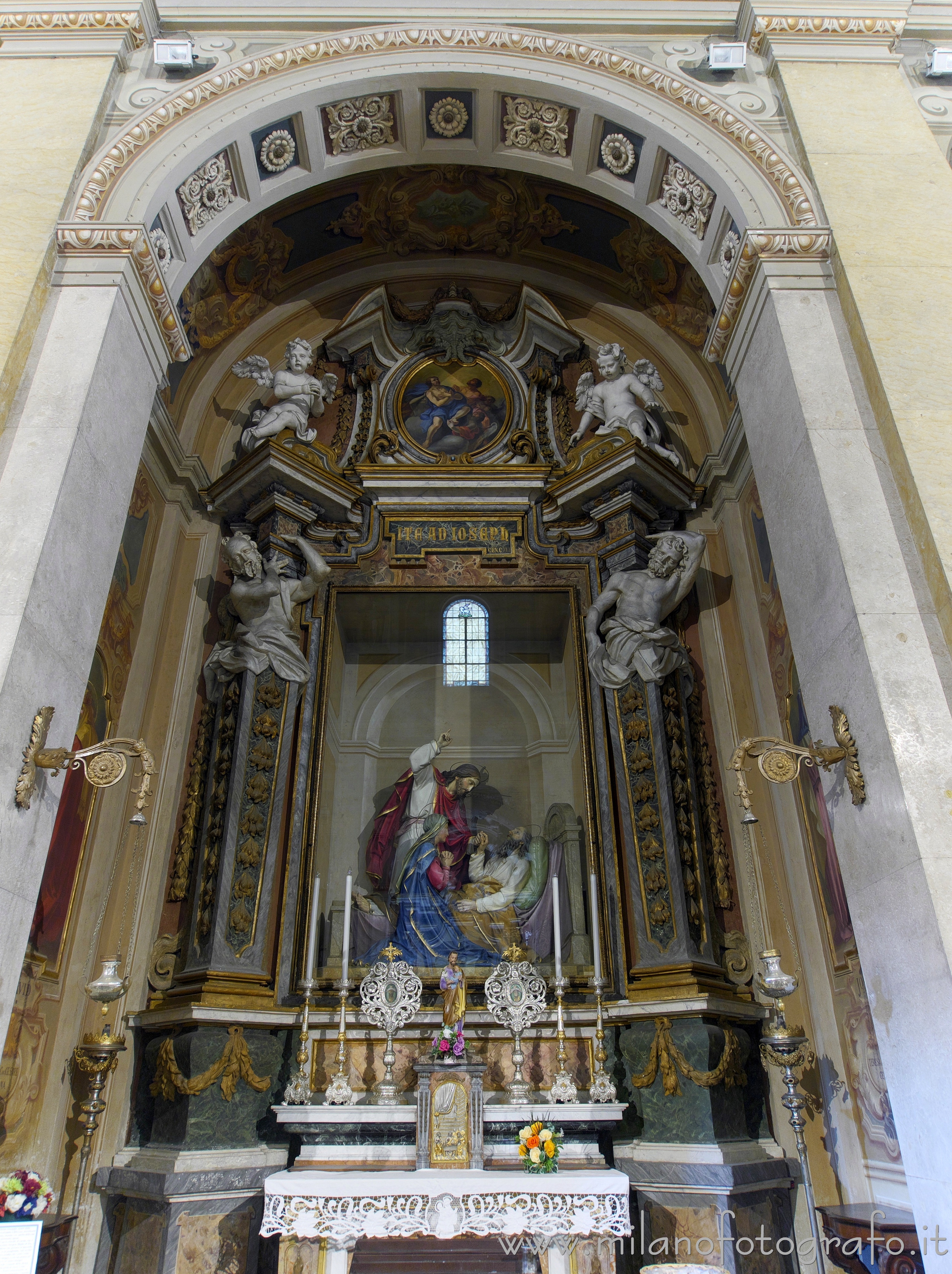 Busto Arsizio (Varese) - Altare di San Giuseppe nella Chiesa di San Michele Arcangelo
